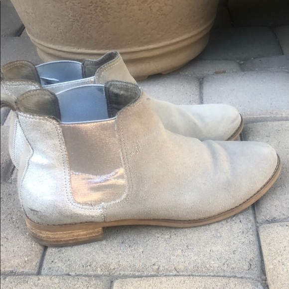 (Sold) TOMS Ella Desert Taupe Suede Metallic Boo - Picture 6 of 8